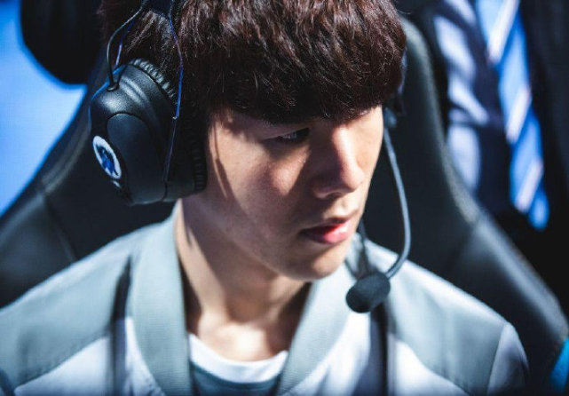 他依然渴望 他依然渴望