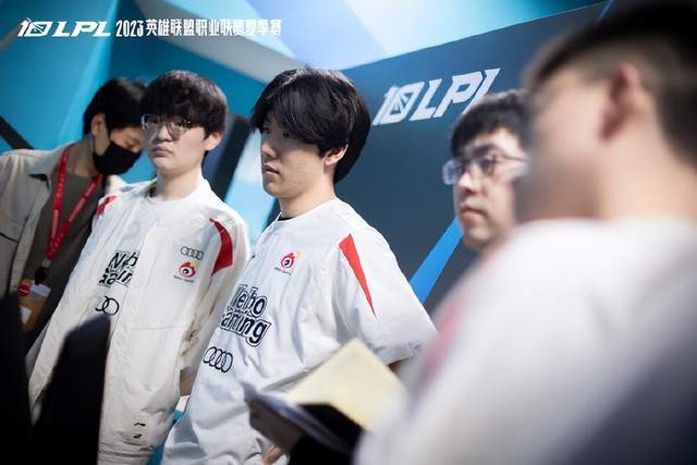 胜利从来不 胜利从来不